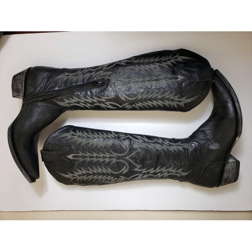 Size 9.5 black Mayra old gringos